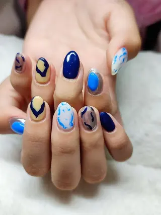 ネイル RUNWAY 　　の眉毛・アイブロウイメージ