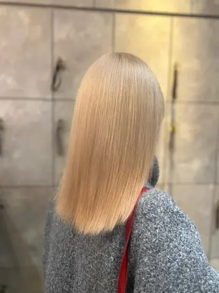 セミロング カラー Lani5710所属・🎀ハイトーン・艶 カラー HANA🎀のヘアスタイル