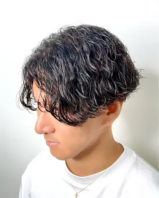 パーマ メンズ 川地 由麿のヘアスタイル