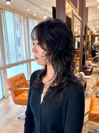 セミロング パーマ Miyamoto Yasuchikaのヘアスタイル