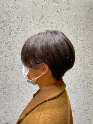 ショート カラー ノイシキ サキのヘアスタイル