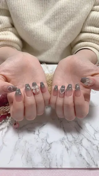 ネイル はな💎ネイル ワンホン、長さ出しのネイルデザイン