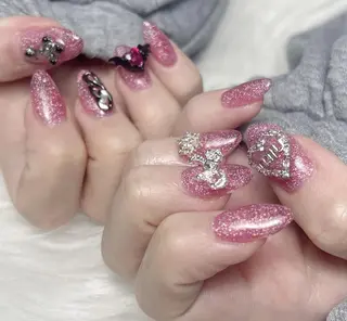 ネイル Shis_🦄shi 韓国風キラキラネイルのネイルデザイン