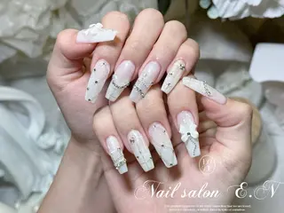 ネイル E.N🦋 長さ出し/持ち込みのネイルデザイン