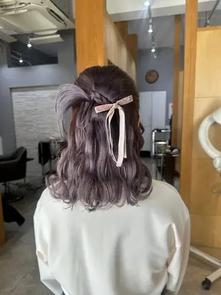 ミディアム miloc MOMOKAのヘアスタイル