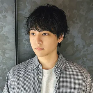 ミディアム パーマ メンズ TRICCA 銀座所属・奏羽　"メンズ ・パーマ・ショート"のヘアスタイル