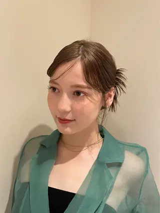 ミディアム ブリーチカラー/ 細川はるかのヘアスタイル