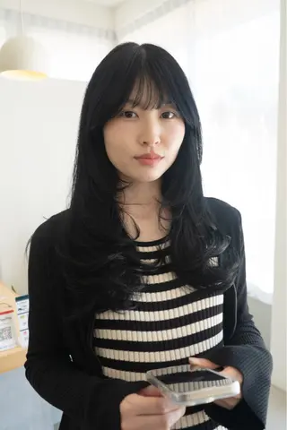 ロング 瀬長なおみ U too e'sのヘアスタイル