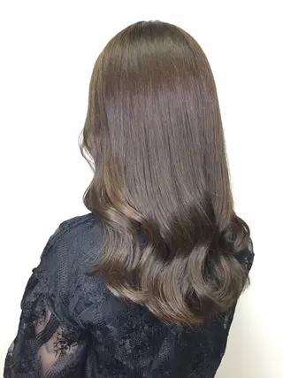 カラー インナー×縮毛矯正 ピンクカラー澤井里菜のヘアスタイル