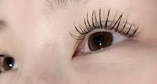 マツエク・マツパ Orque duex misonoのヘアスタイル