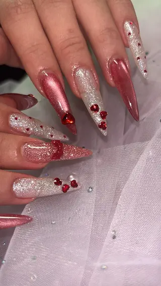 ネイル Lilith 🤍 Runaのネイルデザイン