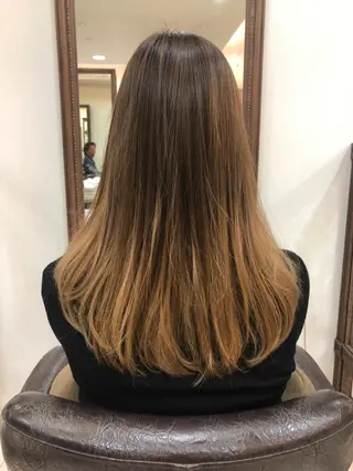 ロング AiRU hair MARINAのヘアスタイル