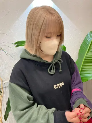 ミディアム ボブ/レイヤー/ ショートcovo代表のヘアスタイル