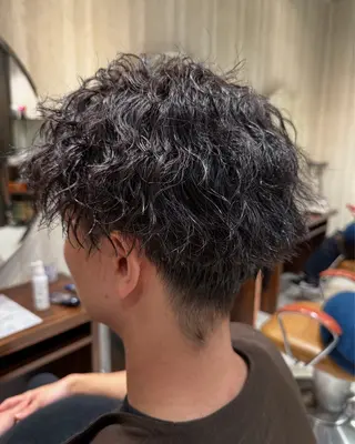 パーマ メンズ ブリーチ/艶カラー カノ🌼のヘアスタイル