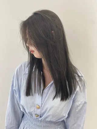 セミロング オリーブ、カーキ系 No.1シラトリのヘアスタイル