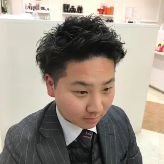 ショート パーマ メンズ 失敗しないパーマ 赤塚雄輝のヘアスタイル