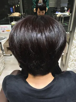 ショート カラー 辻本 夏子のヘアスタイル