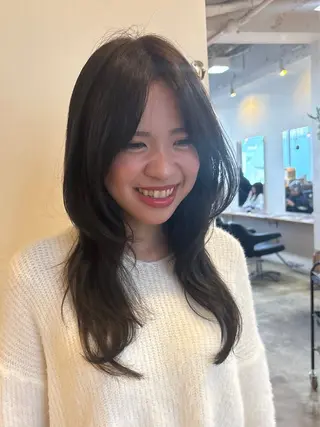 ロング カラー RIN／韓国ヘア レイヤーカットのヘアスタイル