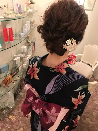 FEERIE AVEDA ARIAKE所属・LUMIA/オーナー 西田わかばのヘアスタイル