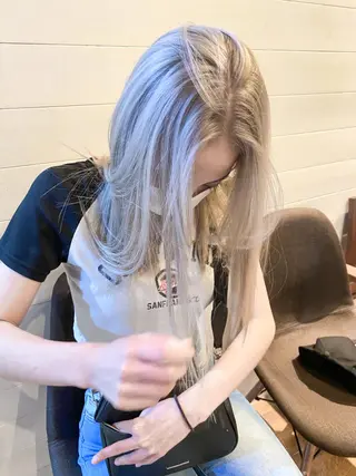 カラー ✨ハイトーン指名No .1✨MORIOのヘアスタイル