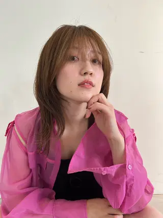 ミディアム 白築 怜実のヘアスタイル
