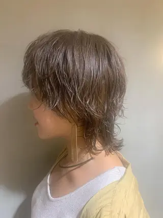 ショート カラー SALOWIN梅田茶屋町店所属・ウルフレイヤーカット /チヒロのヘアスタイル