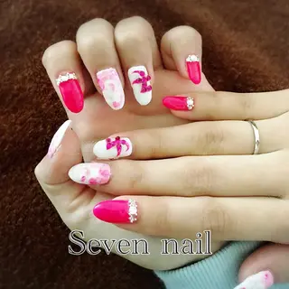 ネイル 名倉 なな子のネイルデザイン