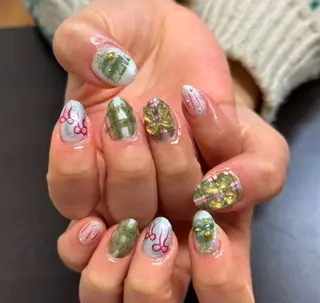 ネイル シャインネイル所属・伊藤 くるみのネイルデザイン