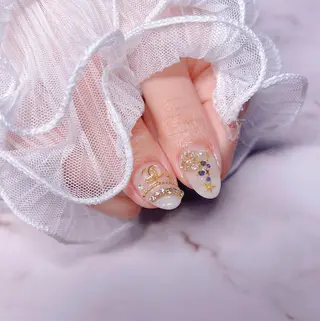 ネイル ちゅるんネイル🪄 耳ツボジュエリー🔗のネイルデザイン