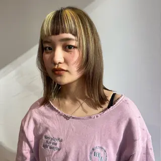 ミディアム カラー ベージュカラー⌇﻿ くびれヘア.𐙚心音のヘアスタイル