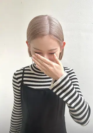 ショート カラー GiseL アンリのヘアスタイル