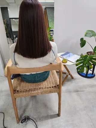 セミロング カラー 前山 夏樹のヘアスタイル