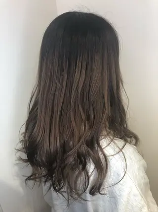 ロング ウルフカット／吉村 桃子のヘアスタイル