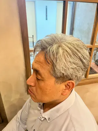 ショート 秋葉 玲唯のヘアスタイル