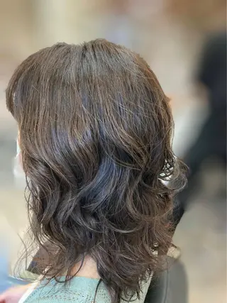 セミロング 寺田 ゆりのヘアスタイル