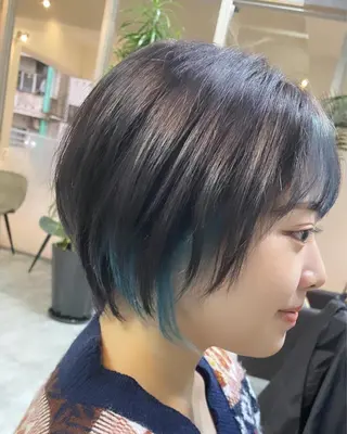 ショート andKおもろまち店 艶ダブルカラー✨のヘアスタイル