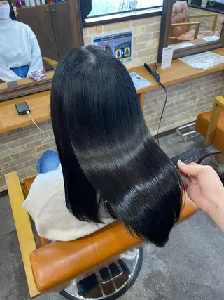 セミロング SALOWIN上野店所属・美髪ヘア 🤍erikaのヘアスタイル