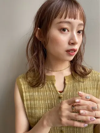 ミディアム カラー blau hair and care《ブラウ》所属・MARU.縮毛矯正 デザインカラーのヘアスタイル