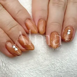 ネイル Alma by kittys 谷保店所属・Alma chitoseのネイルデザイン