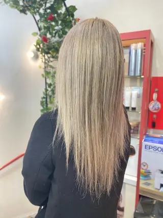 ロング ゆぴ☾‪/推しカラー /ハイトーンのヘアスタイル