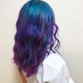 セミロング カラー インナーカラー👾 Chibiのヘアスタイル