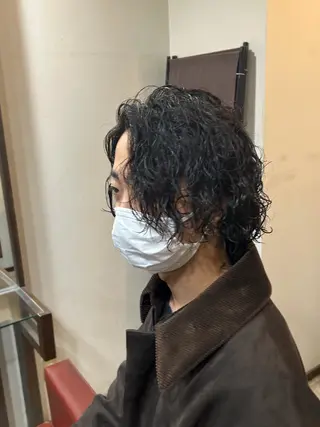 パーマ メンズ 渡邊 海里のヘアスタイル