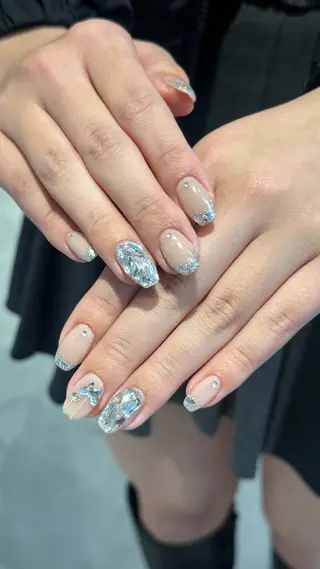 ネイル 🎀韓国レイヤー特化 🎀ベージュ/ミクのヘアスタイル