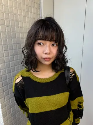 セミロング 🧵個性派/横浜パー マ/暖色/ミミのヘアスタイル