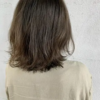 ショート 透明感カラー 金村真子のヘアスタイル