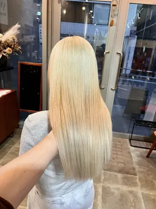 ロング カラー ハイトーンカラ ー/小川のヘアスタイル