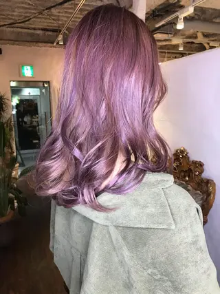 ロング カラー 伊藤 優希のヘアスタイル