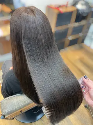 カラー レナ┊︎髪質改善 ┊︎シルクストレートのヘアスタイル