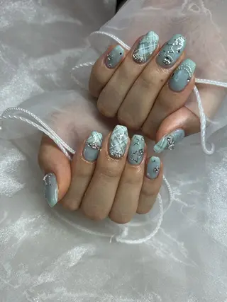 ネイル aimer more ANZU🍯のネイルデザイン