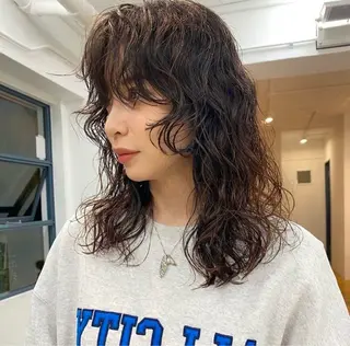 セミロング パーマ 透けるカラー 🫧‪かふうのヘアスタイル